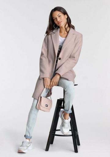 Короткое пальто