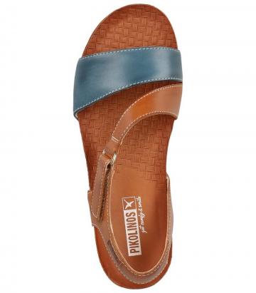 Босоножки на танкетке 