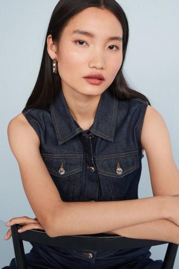 Джинсовая жилетка