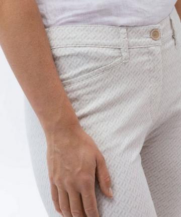 Короткие брюки