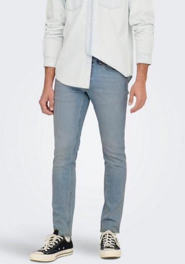 Узкие джинсы