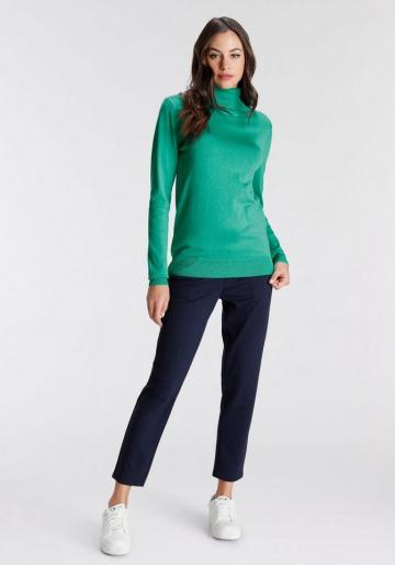 Вязаный пуловер