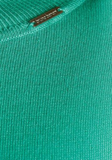 Вязаный пуловер