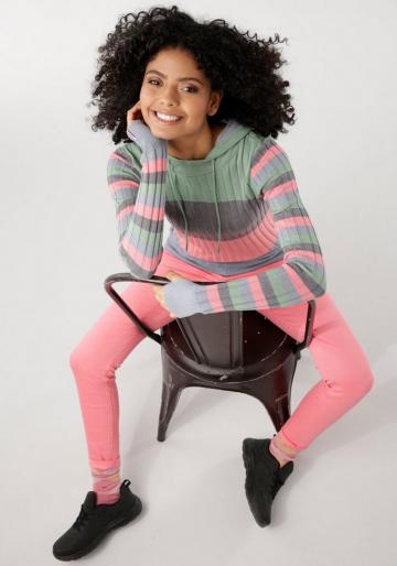 Вязаный пуловер