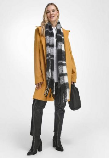 Короткое пальто