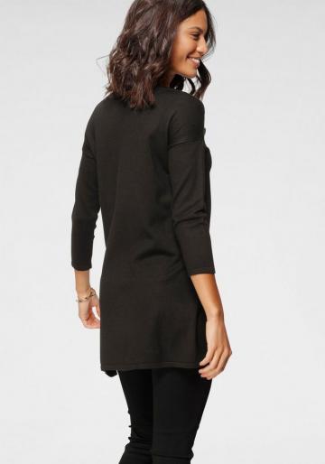 Вязаный пуловер