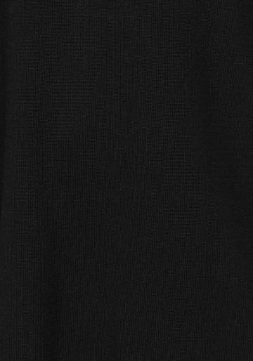 Вязаный пуловер