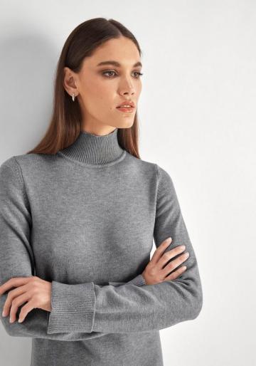 Вязаное платье