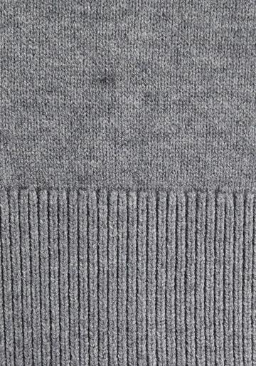 Вязаное платье