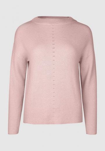 Вязаный пуловер