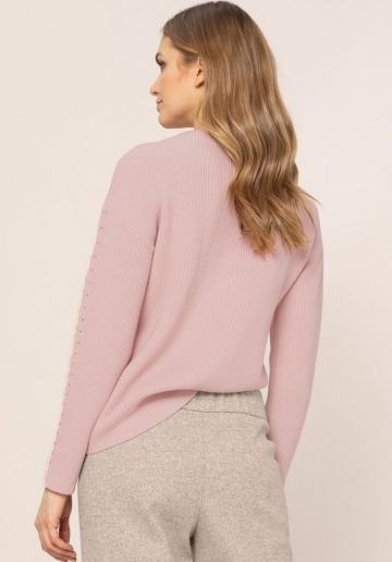 Вязаный пуловер