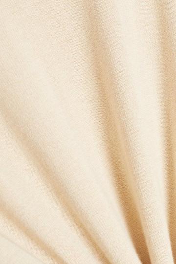 Вязаный пуловер