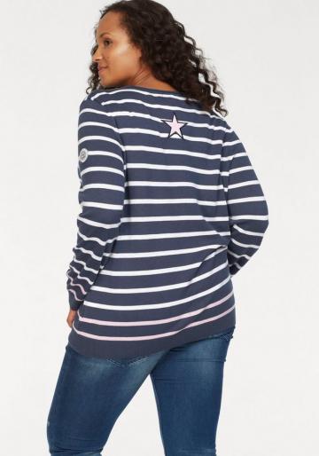 Вязаный пуловер