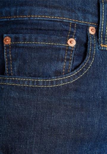Клешеные джинсы 