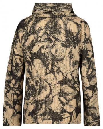 Вязаный пуловер