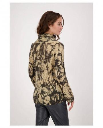 Вязаный пуловер