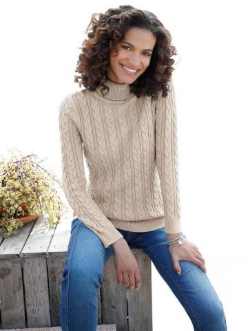 Пуловер с высоким воротником 