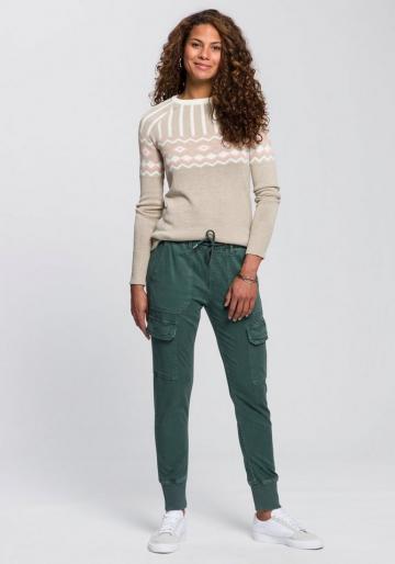 Вязаный пуловер