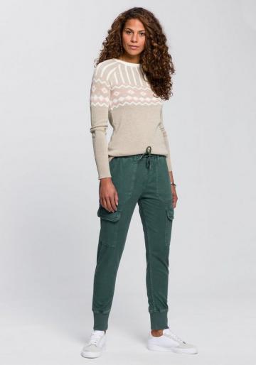 Вязаный пуловер