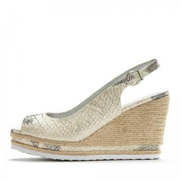 Босоножки на высоком каблуке