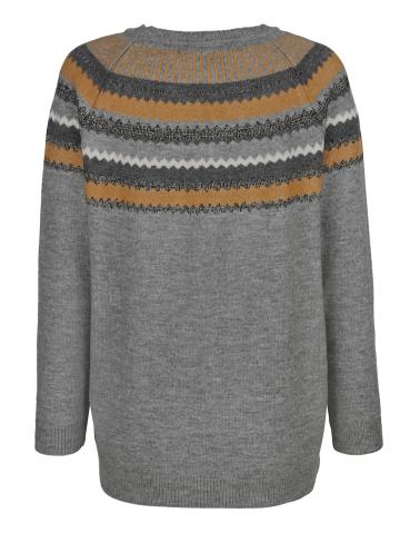 Вязаный пуловер