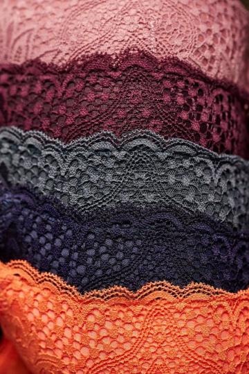 Бюстгальтер-футболка