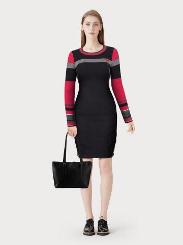 Вязаное платье