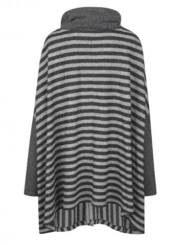 Вязаный пуловер