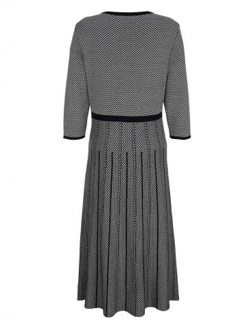 Вязаное платье