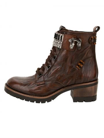 Сапожки на шнуровке