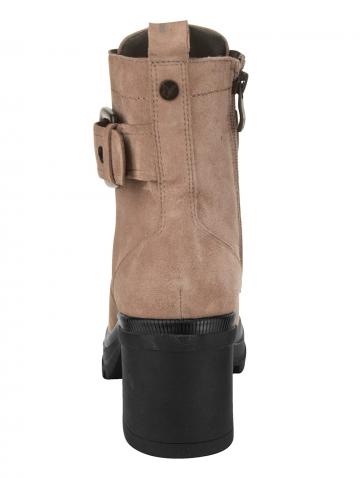 Сапожки на шнуровке