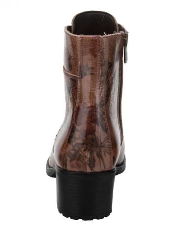 Сапожки на шнуровке