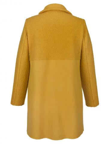 Короткое пальто