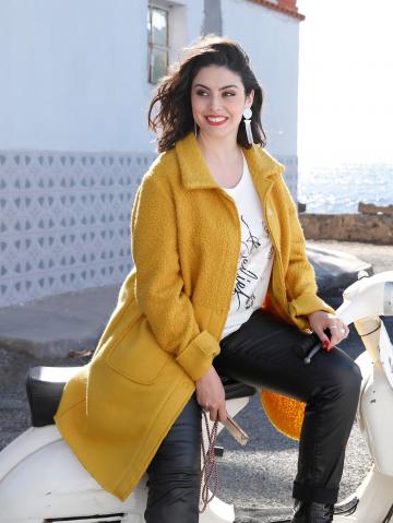 Короткое пальто