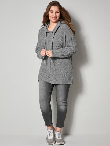 Вязаный пуловер