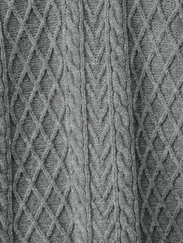 Вязаный пуловер