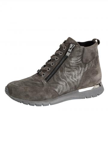 Сапожки на шнуровке