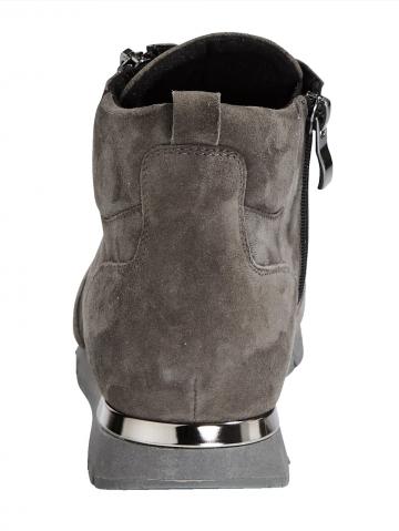 Сапожки на шнуровке