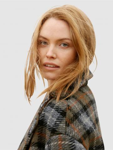 Короткое пальто