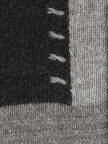 Вязаный пуловер