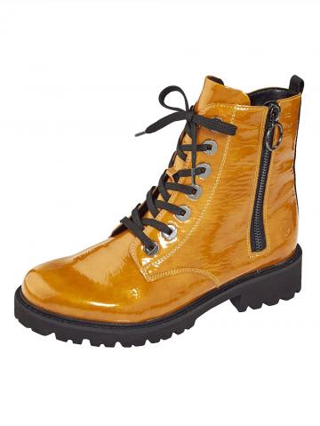 Сапожки на шнуровке