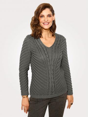 Вязаный пуловер