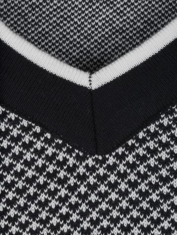 Вязаный пуловер