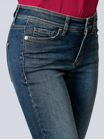 Короткие джинсы