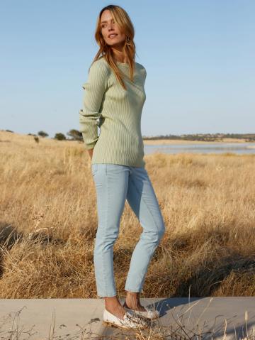 Вязаный пуловер