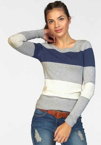 Вязаный пуловер