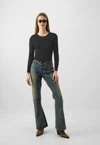 Лонгслив Лонгслив