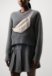 Сумка на пояс