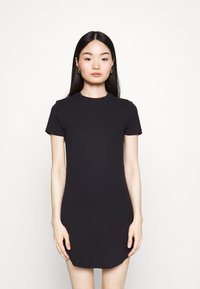 Летнее платье Летнее платье