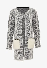 Жаккардовая вязаная кофта